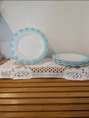 Hazel Atlas Crinoline Blue Plates – Set of 4 – Dessert or Bread – Scalloped Edge